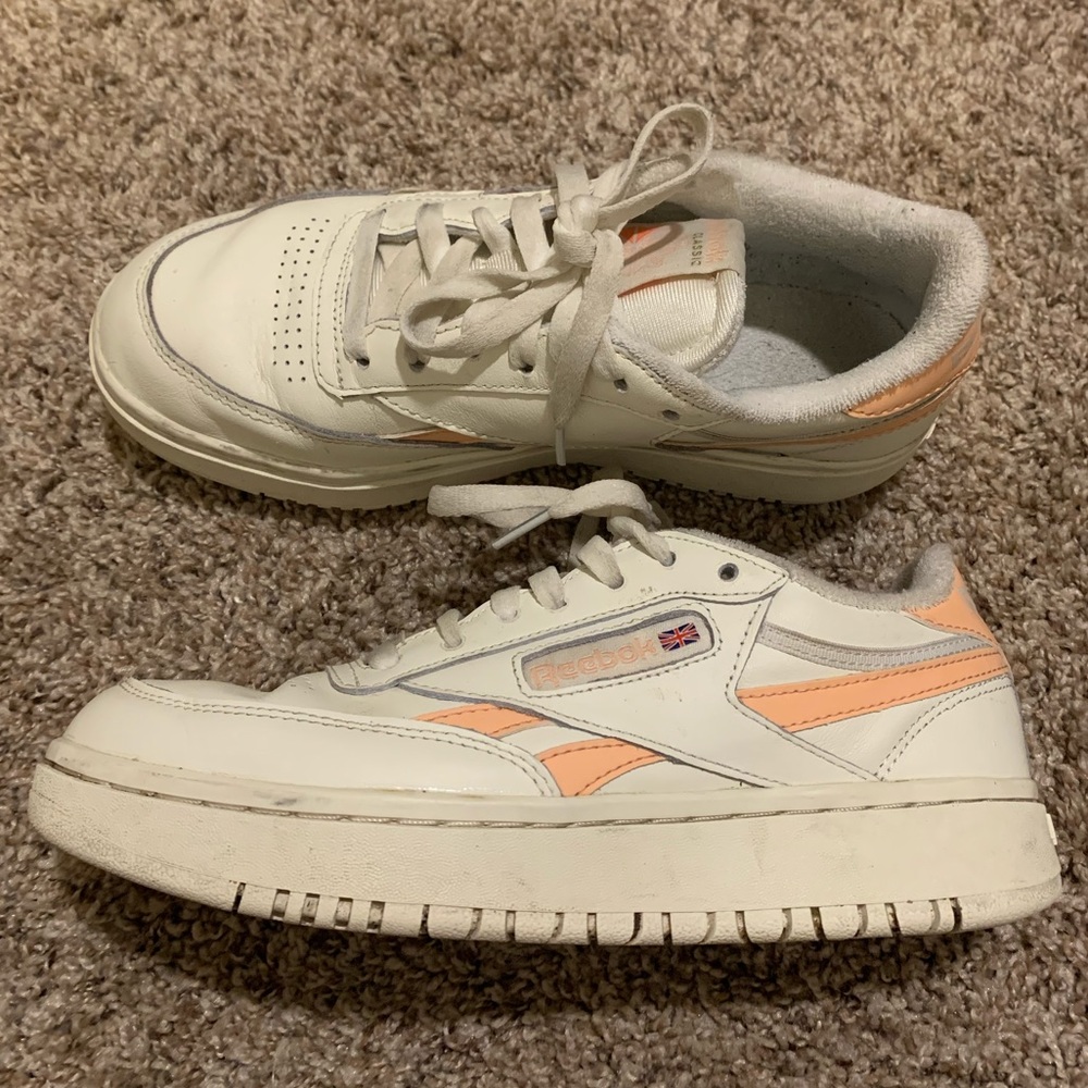 Women’s platform sneaker Reebok